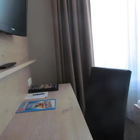 卢特尔酒店 酒店